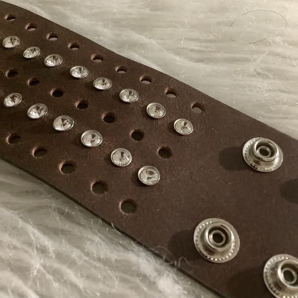 Brown leather boho cuff bracelet - Picture 3 of 8